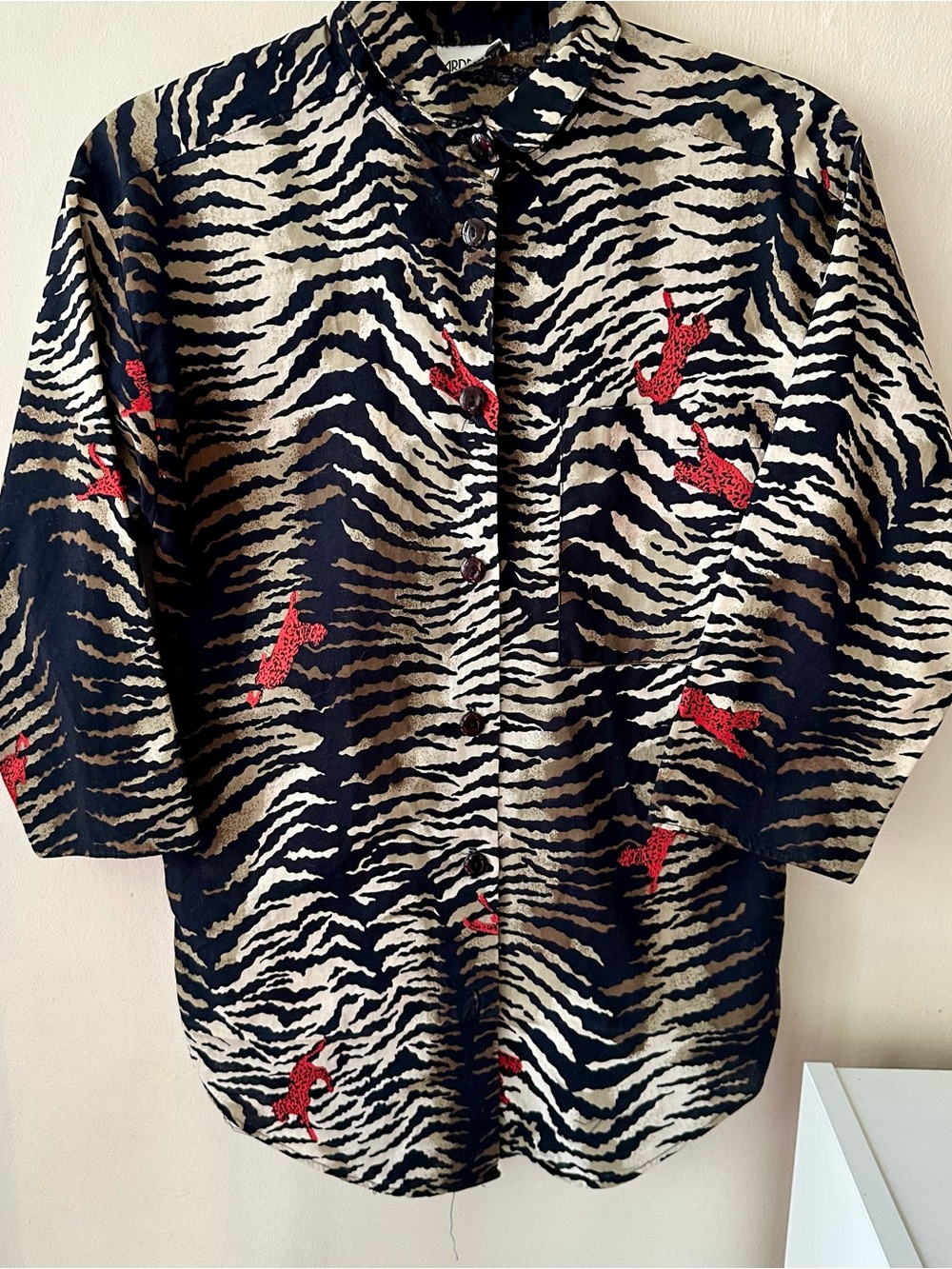 Vintage Zebra Stripe Animal Print Button-Up Novelty Shirt Runs Small